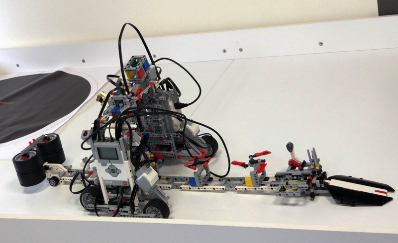Макеты промышленных роботов в робоквантуме